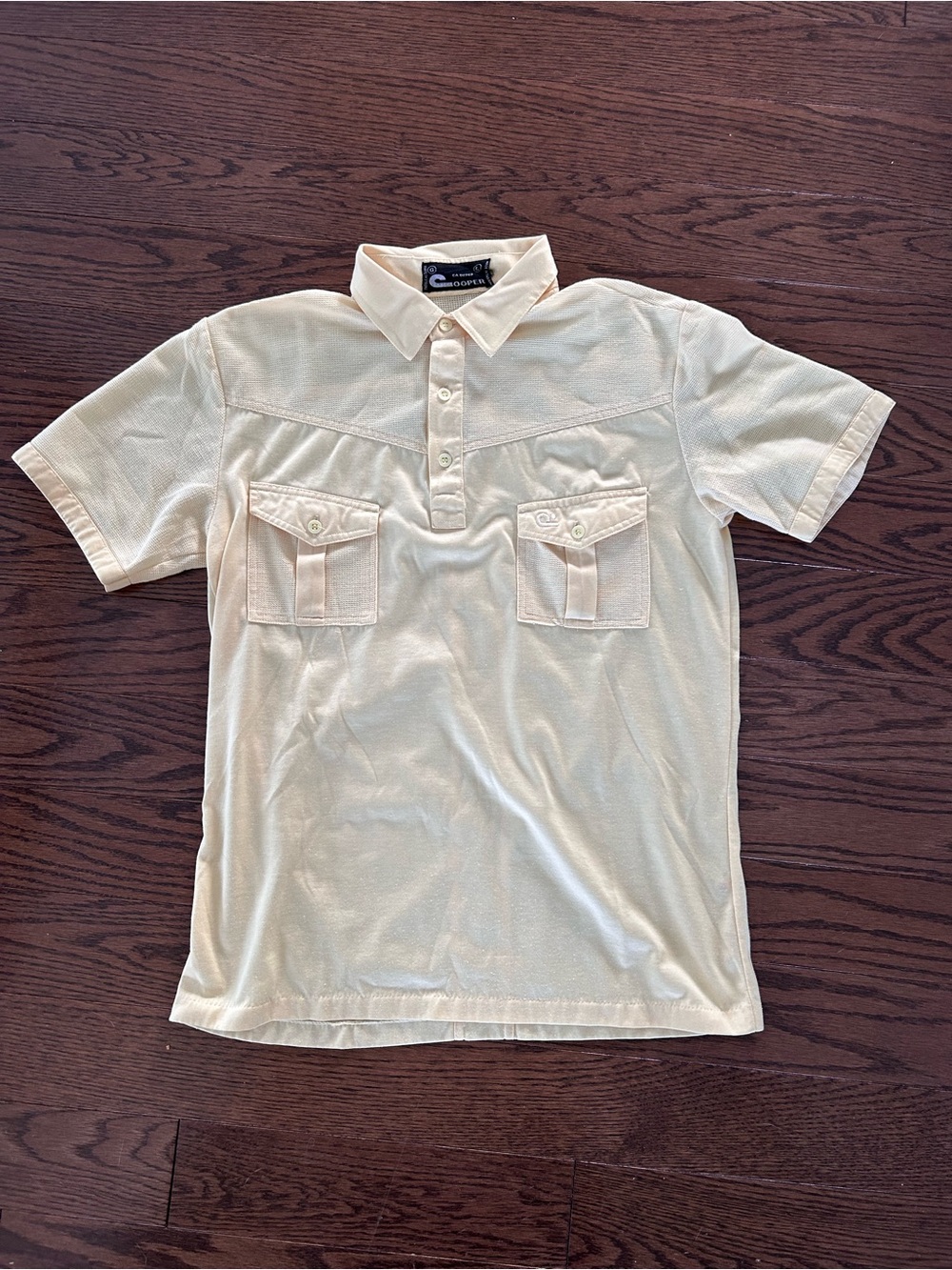 Vintage Woman yellow Cream Short-Sleeve Polo Shirt with Front Pockets
